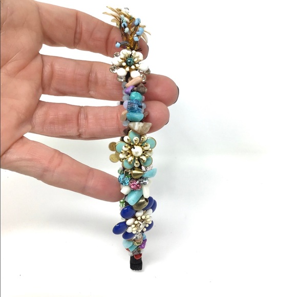 CRYSTAL & BEADED FLORAL HEADBAND - Picture 10 of 12